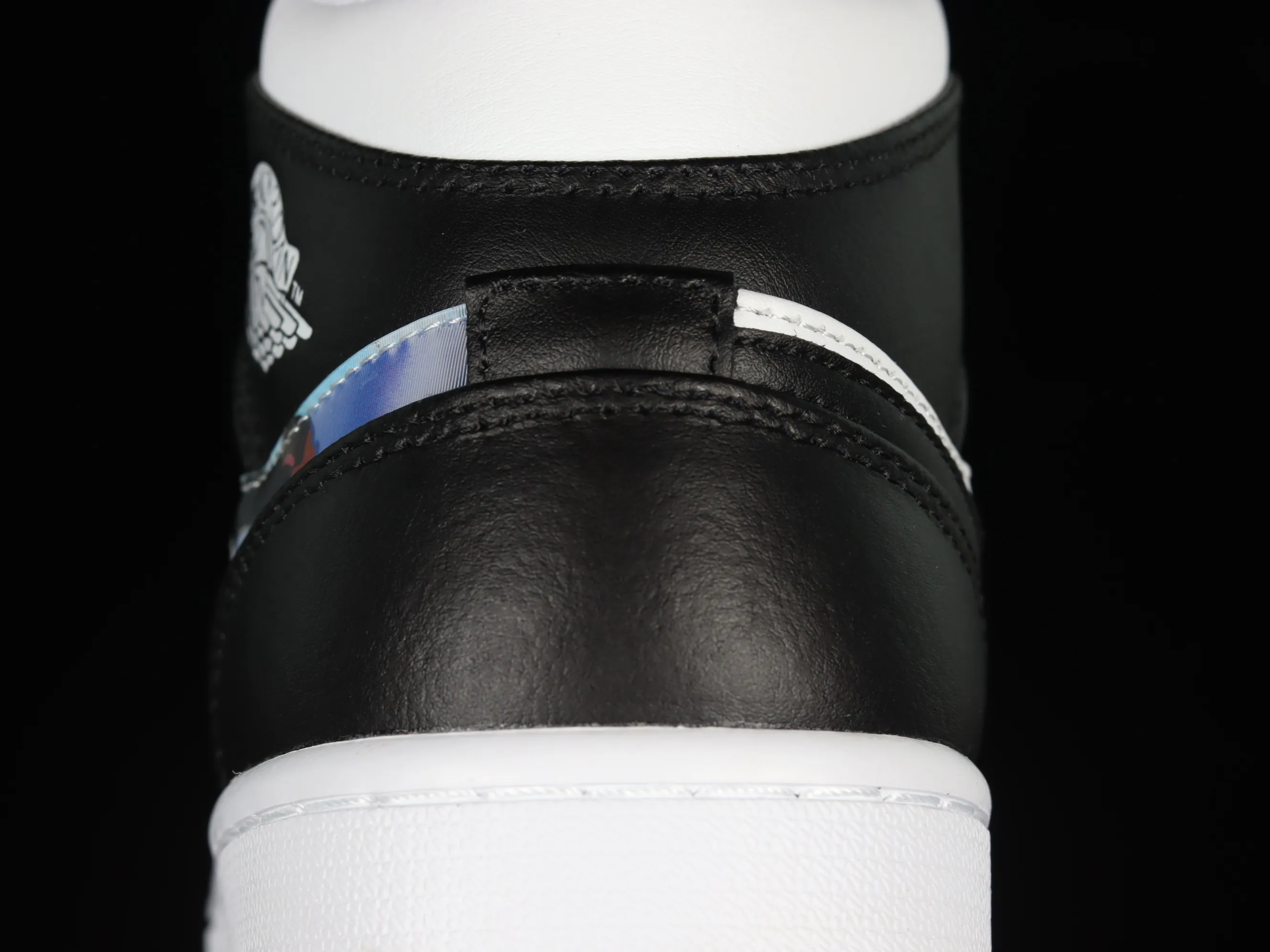 All categories Air Jordan Jordan series basketball shoes Air Jordan 1 Mid Air Jordan 1 Mid AJ1 Joe 1 naked eye 3D black and white Zhongbang basketball shoes DR9495-001